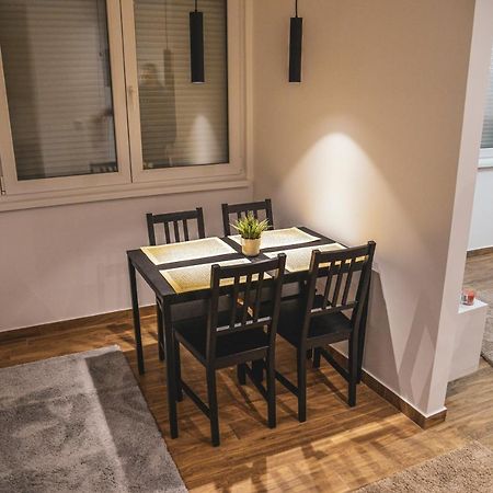 Ferienwohnung Apartman Centar Lux Smederevska Palanka Exterior foto